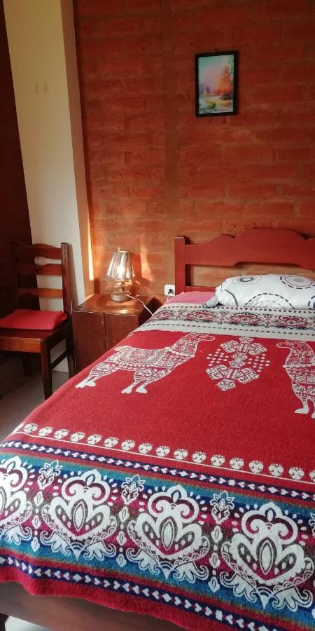Hostal La Casa Amarilla City バーニョス エクステリア 写真