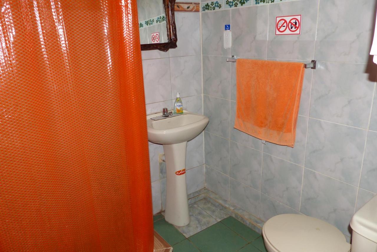 Hostal La Casa Amarilla City バーニョス エクステリア 写真