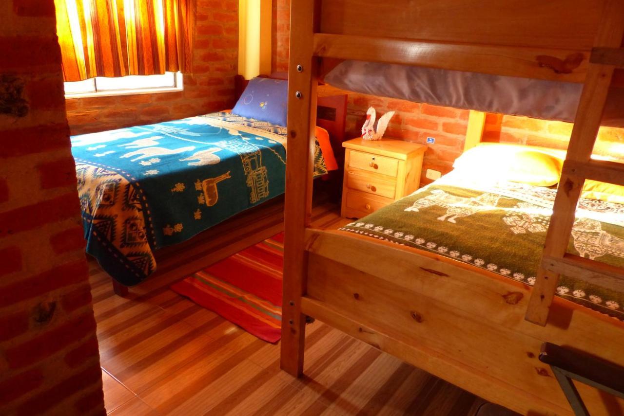 Hostal La Casa Amarilla City バーニョス エクステリア 写真