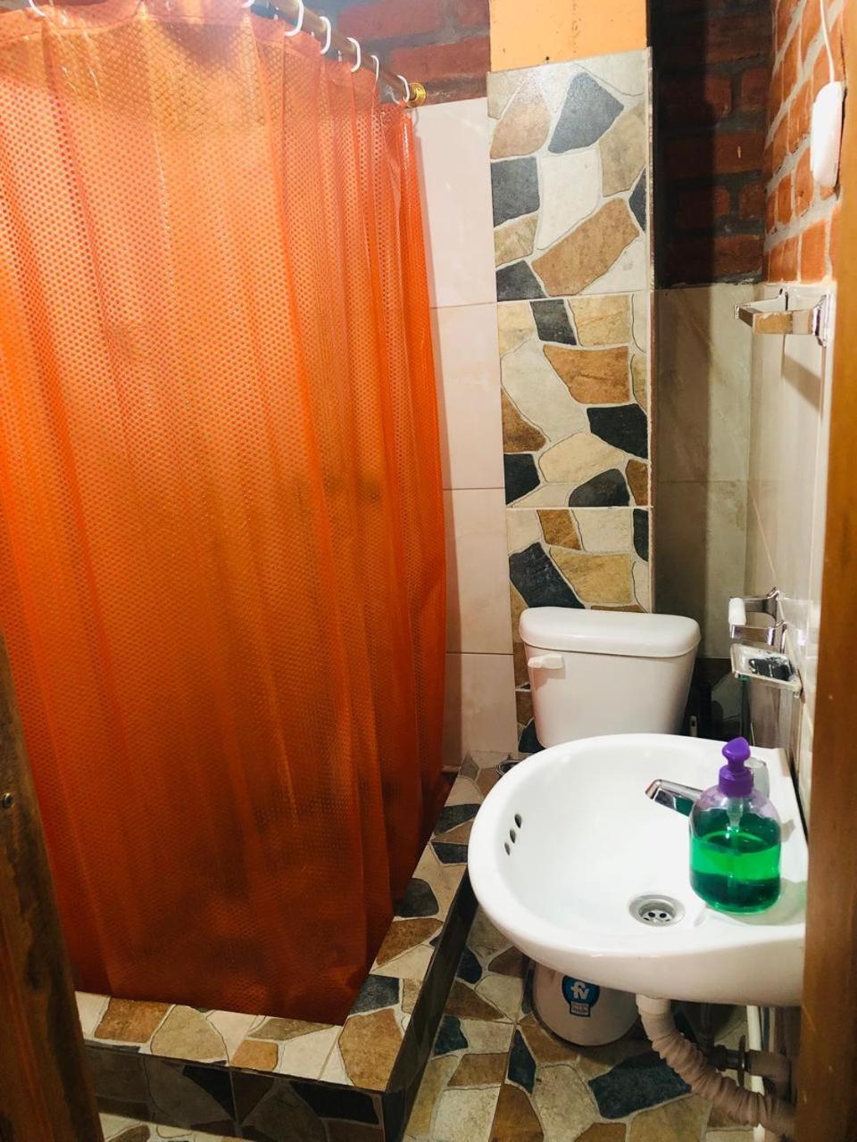 Hostal La Casa Amarilla City バーニョス エクステリア 写真