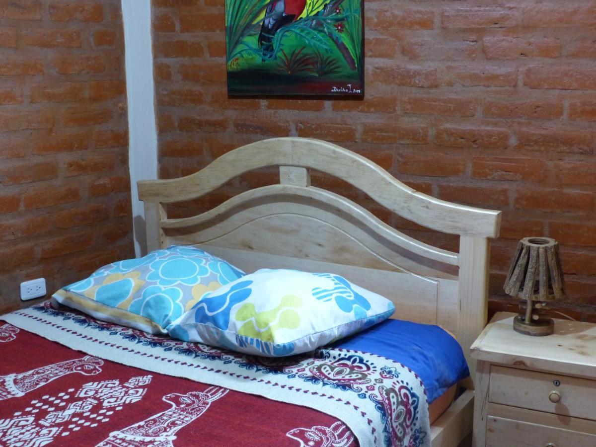 Hostal La Casa Amarilla City バーニョス エクステリア 写真