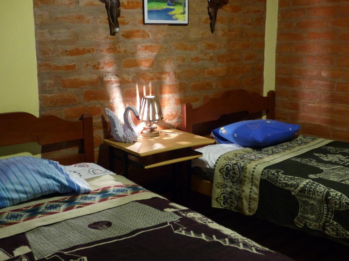 Hostal La Casa Amarilla City バーニョス エクステリア 写真